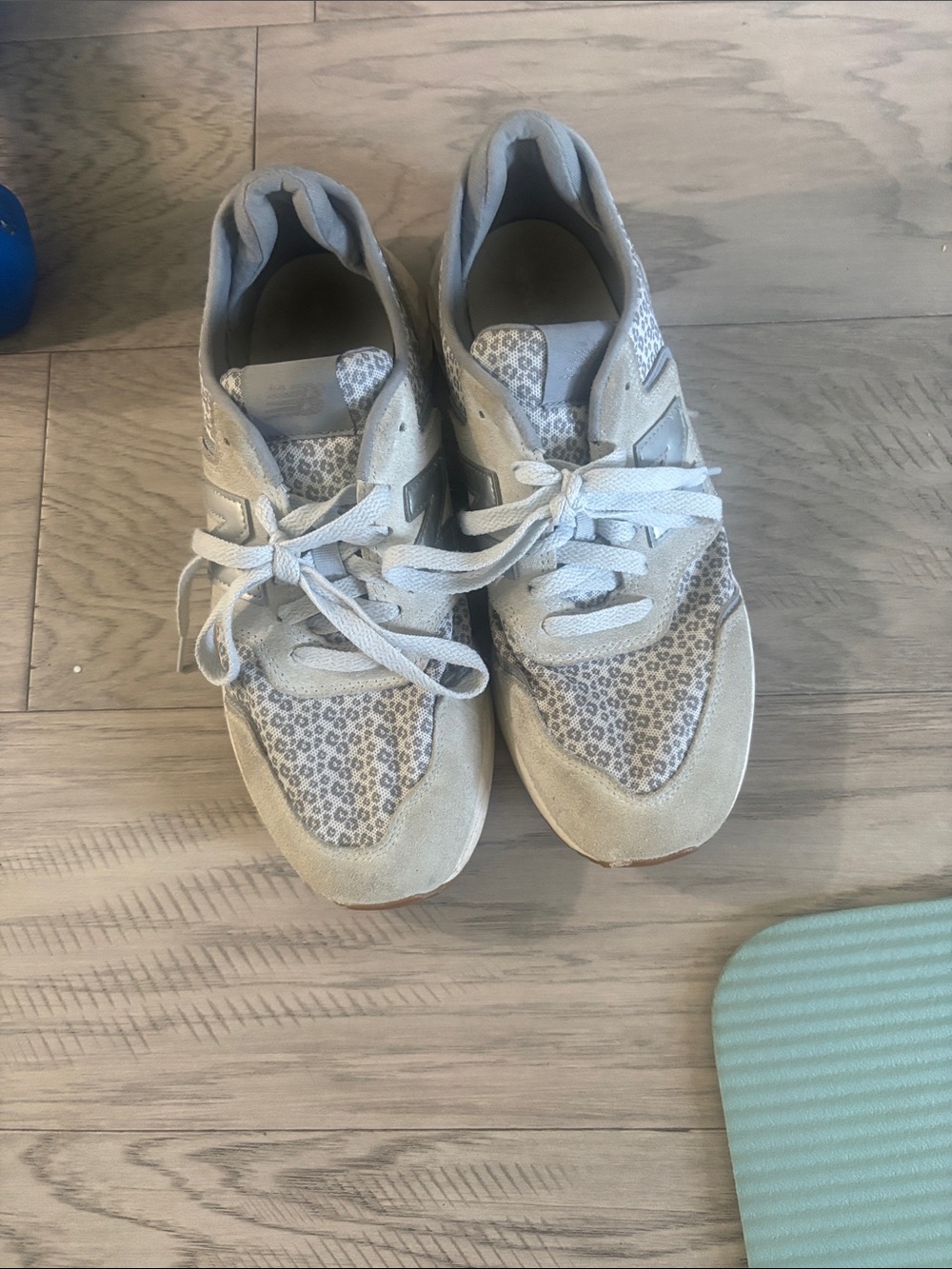 New Balance Women's Light Gray Leopard Accent Sneakers with Gum Sole
